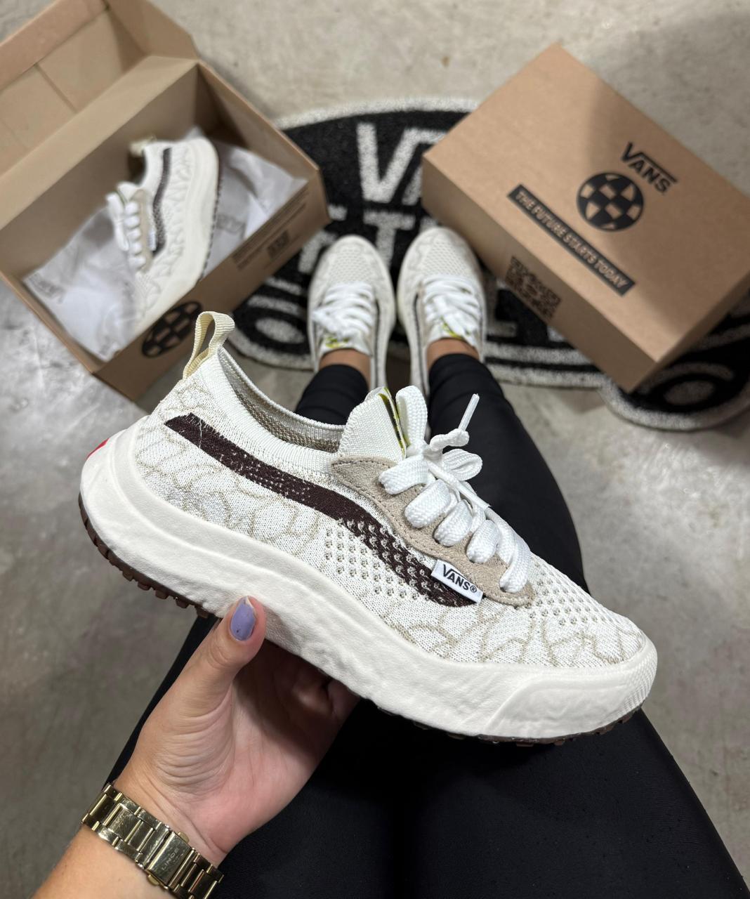 Tênis Unissex Vans Ultra range Vr3
